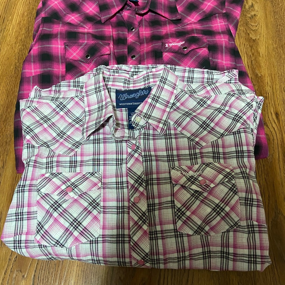 ☀️3for $20 2 Wrangler Women's Pink and Black Plaid Button Down Shirt